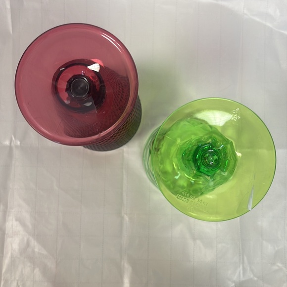 Pair of plastic glasses 💜💚 - Picture 5 of 5